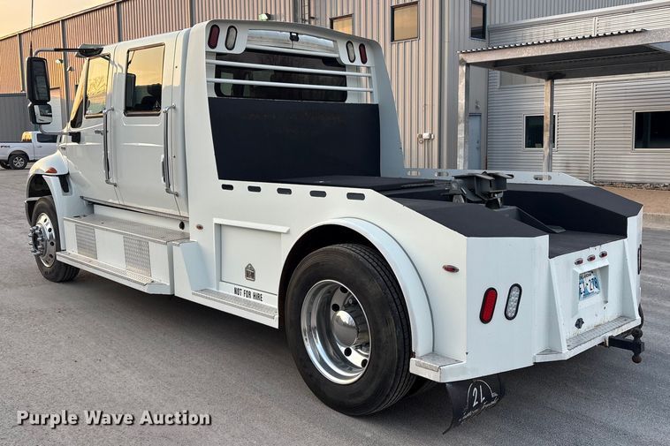 image for item EV2741 2009 International DuraStar 4400 SBA LP Crew Cab flatbed truck