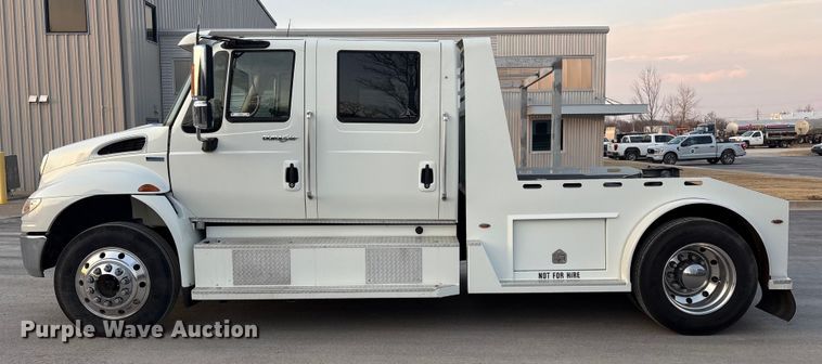 image for item EV2741 2009 International DuraStar 4400 SBA LP Crew Cab flatbed truck