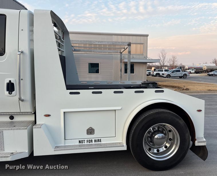 image for item EV2741 2009 International DuraStar 4400 SBA LP Crew Cab flatbed truck