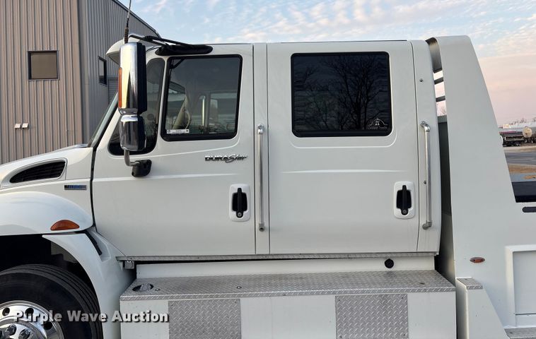 image for item EV2741 2009 International DuraStar 4400 SBA LP Crew Cab flatbed truck