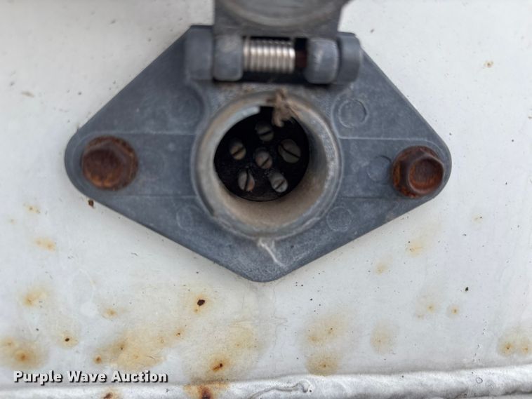 image for item EV2741 2009 International DuraStar 4400 SBA LP Crew Cab flatbed truck