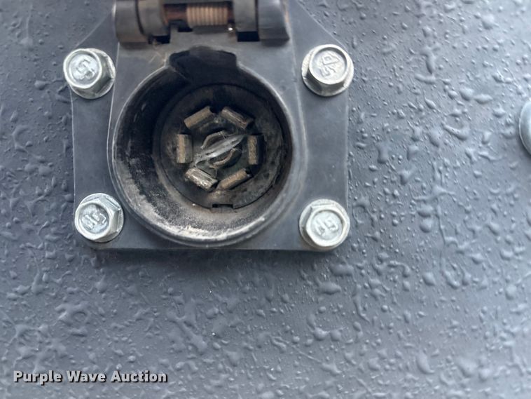 image for item EV2741 2009 International DuraStar 4400 SBA LP Crew Cab flatbed truck