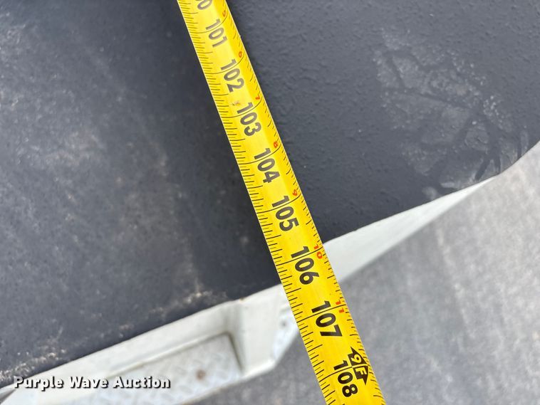 image for item EV2741 2009 International DuraStar 4400 SBA LP Crew Cab flatbed truck