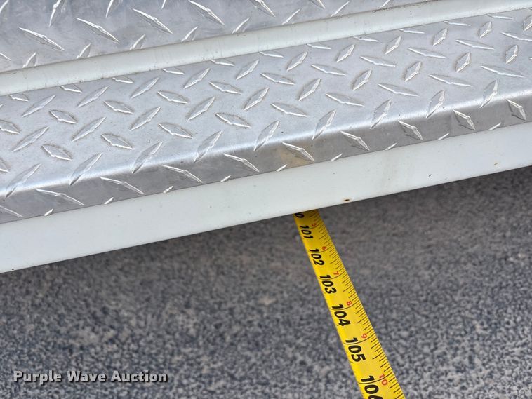 image for item EV2741 2009 International DuraStar 4400 SBA LP Crew Cab flatbed truck