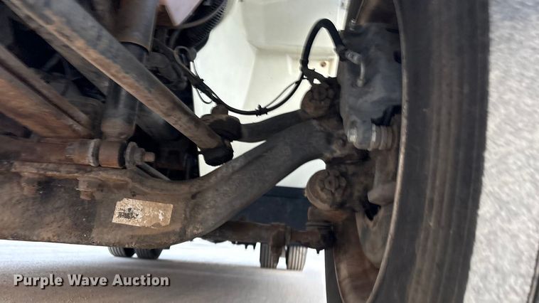 image for item EV2741 2009 International DuraStar 4400 SBA LP Crew Cab flatbed truck