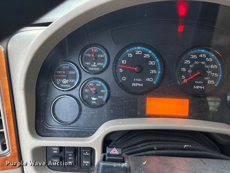 image for item EV2741 2009 International DuraStar 4400 SBA LP Crew Cab flatbed truck