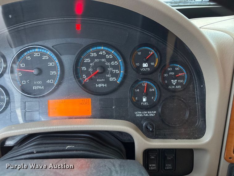 image for item EV2741 2009 International DuraStar 4400 SBA LP Crew Cab flatbed truck