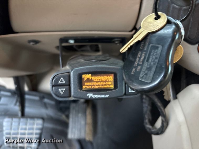 image for item EV2741 2009 International DuraStar 4400 SBA LP Crew Cab flatbed truck