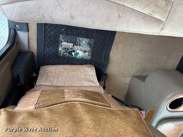 image for item EV2741 2009 International DuraStar 4400 SBA LP Crew Cab flatbed truck