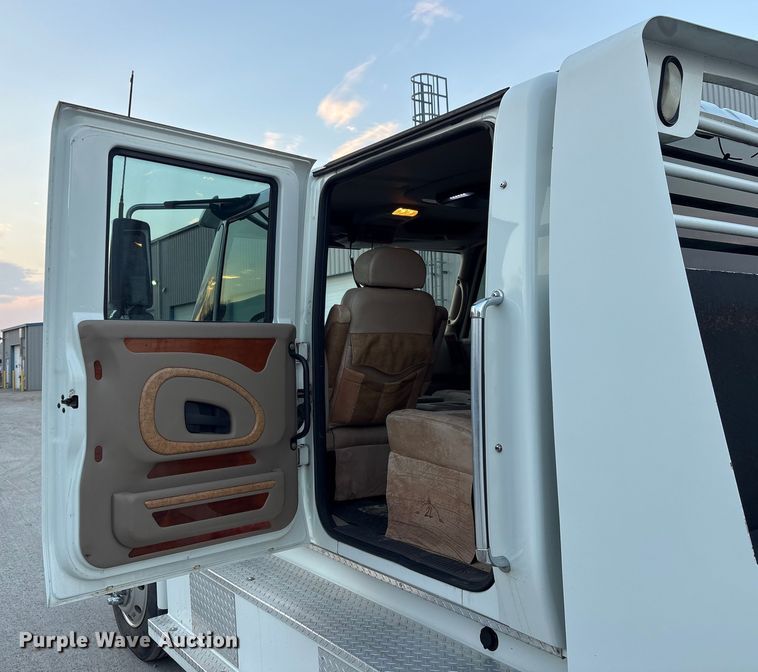 image for item EV2741 2009 International DuraStar 4400 SBA LP Crew Cab flatbed truck