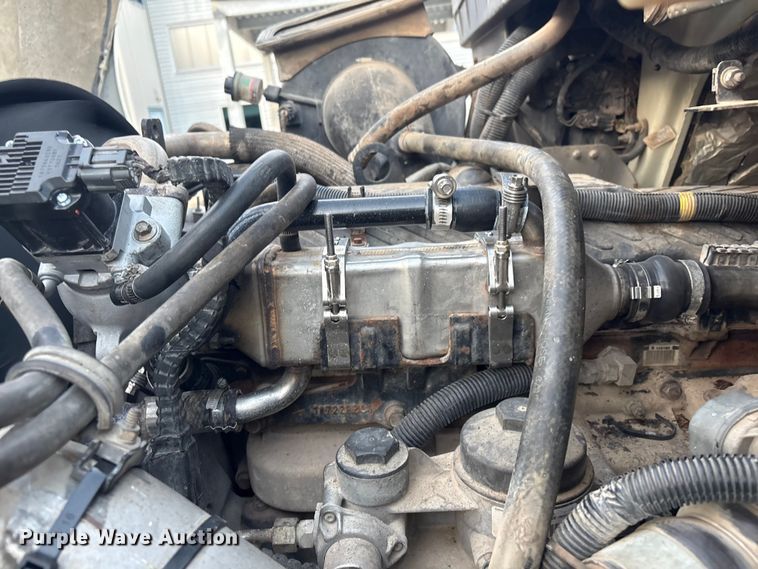 image for item EV2741 2009 International DuraStar 4400 SBA LP Crew Cab flatbed truck