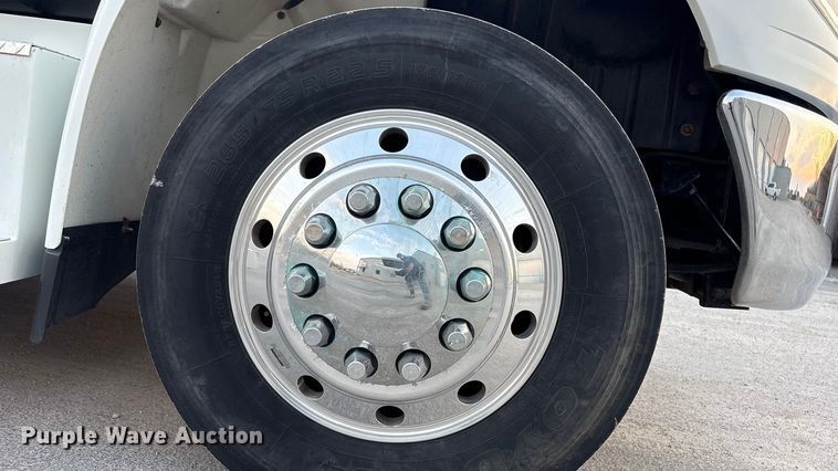 image for item EV2741 2009 International DuraStar 4400 SBA LP Crew Cab flatbed truck