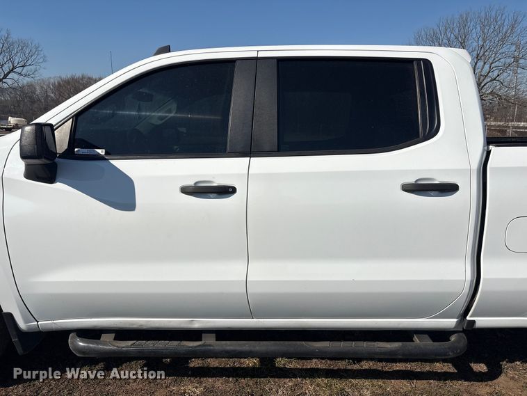 image for item EV2778 2020 Chevrolet Silverado 1500 Crew Cab pickup truck