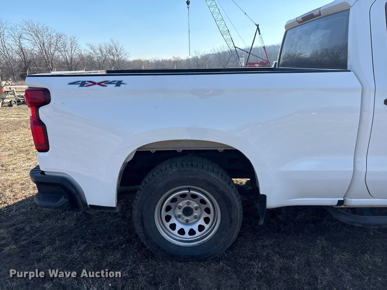 image for item EV2778 2020 Chevrolet Silverado 1500 Crew Cab pickup truck