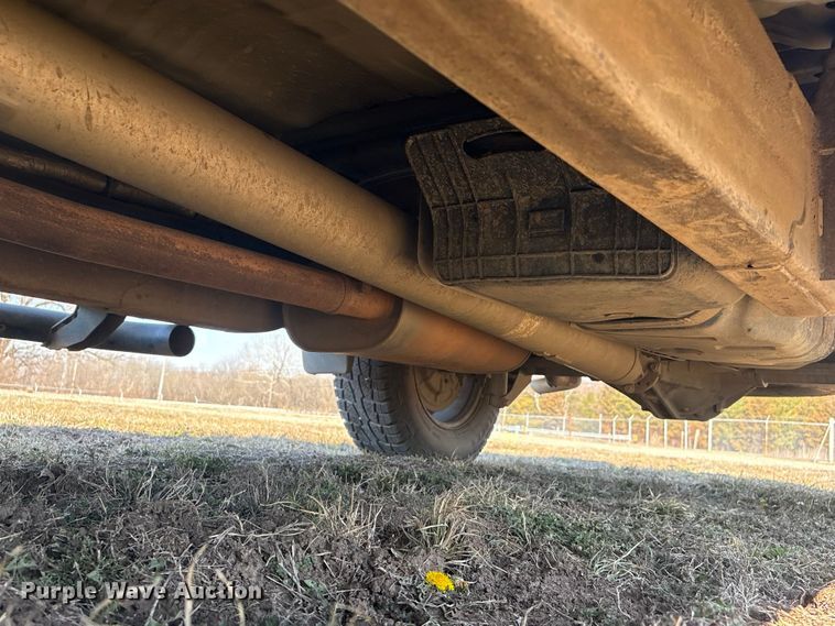 image for item EV2778 2020 Chevrolet Silverado 1500 Crew Cab pickup truck