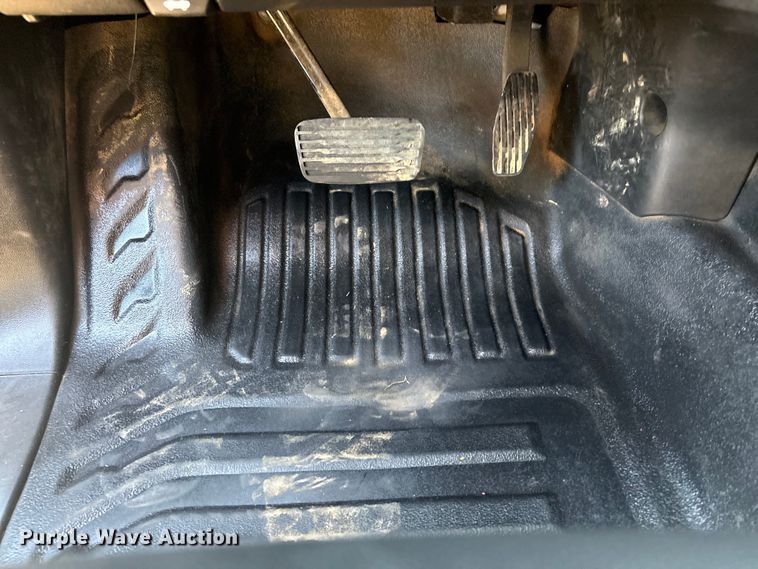 image for item EV2778 2020 Chevrolet Silverado 1500 Crew Cab pickup truck