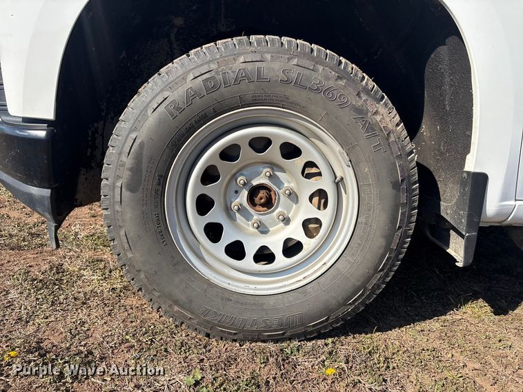 image for item EV2778 2020 Chevrolet Silverado 1500 Crew Cab pickup truck