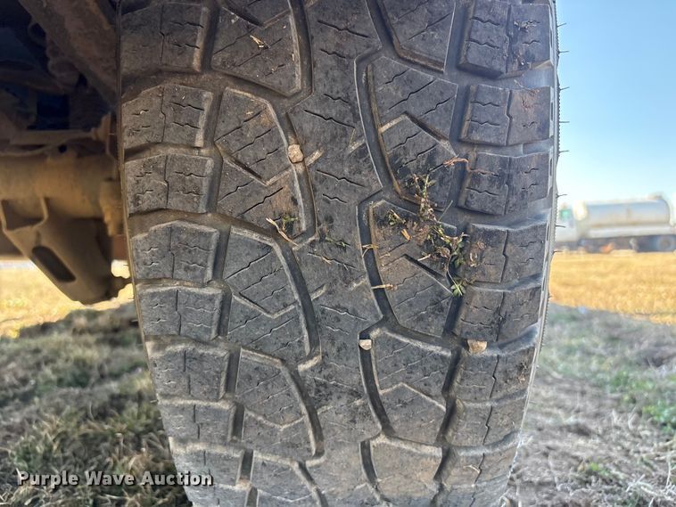 image for item EV2778 2020 Chevrolet Silverado 1500 Crew Cab pickup truck