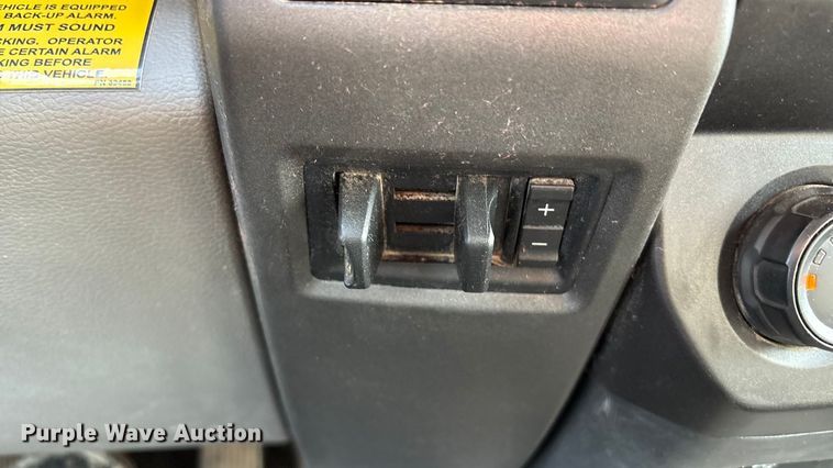 image for item EV2806 2020 Ford F350 Crew Cab pickup truck cab and chassis