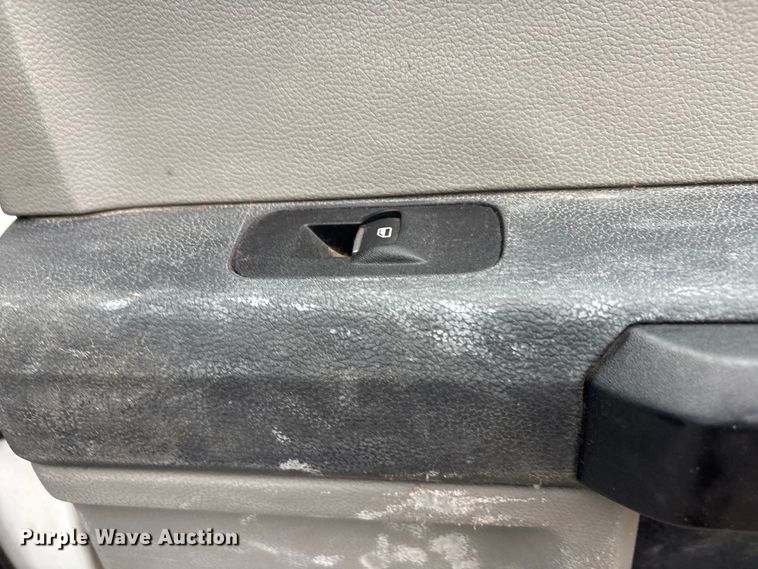 image for item EV2806 2020 Ford F350 Crew Cab pickup truck cab and chassis