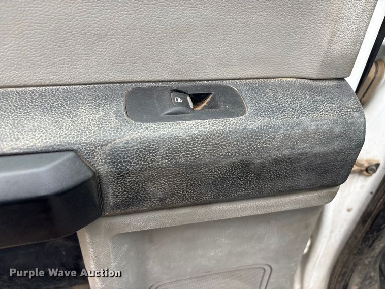 image for item EV2806 2020 Ford F350 Crew Cab pickup truck cab and chassis