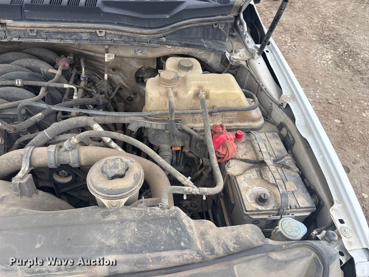 image for item EV2806 2020 Ford F350 Crew Cab pickup truck cab and chassis