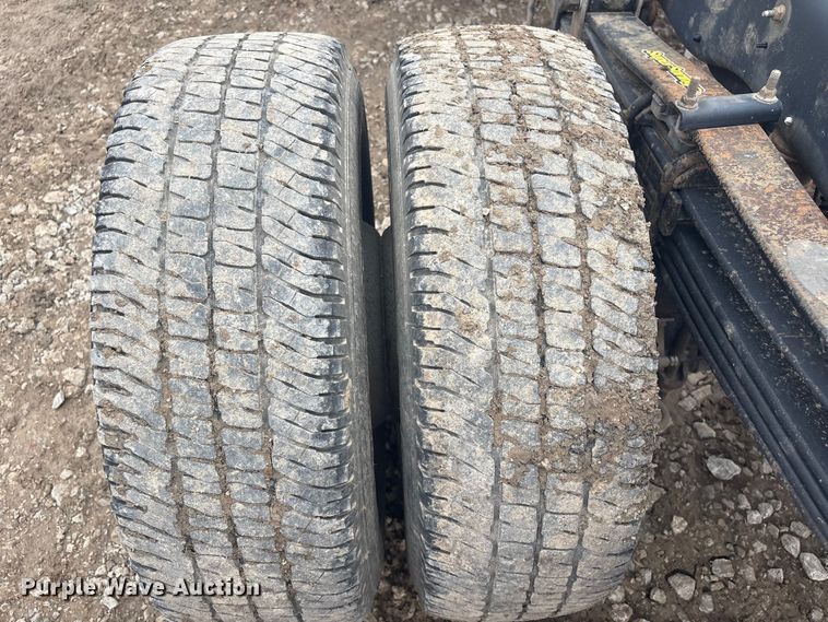 image for item EV2806 2020 Ford F350 Crew Cab pickup truck cab and chassis