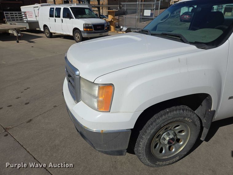 image for item EV5509 2012 GMC Sierra pickup truck