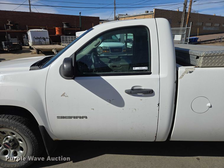 image for item EV5509 2012 GMC Sierra pickup truck