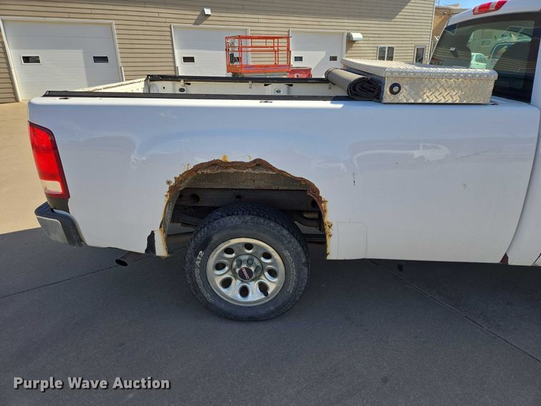 image for item EV5509 2012 GMC Sierra pickup truck