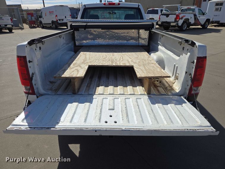 image for item EV5509 2012 GMC Sierra pickup truck