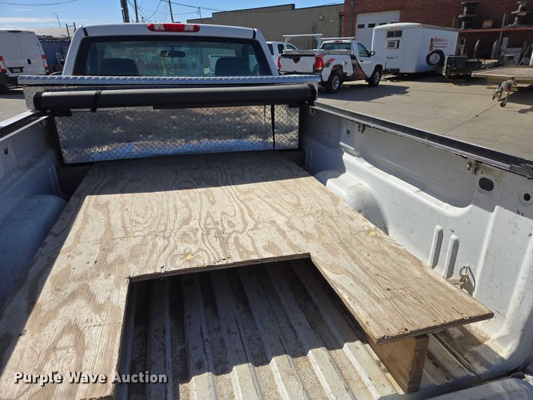 image for item EV5509 2012 GMC Sierra pickup truck