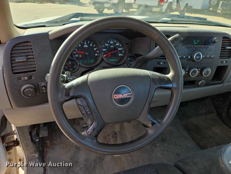 image for item EV5509 2012 GMC Sierra pickup truck