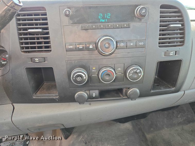 image for item EV5509 2012 GMC Sierra pickup truck