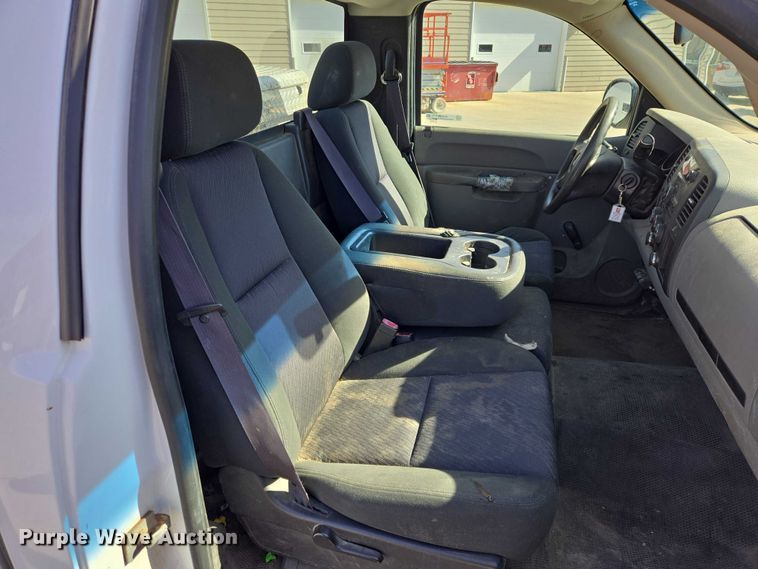 image for item EV5509 2012 GMC Sierra pickup truck