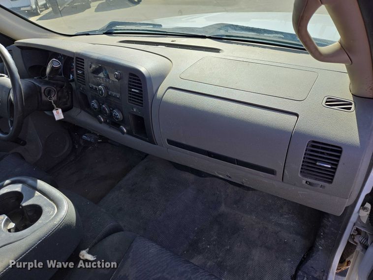 image for item EV5509 2012 GMC Sierra pickup truck