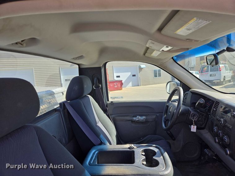 image for item EV5509 2012 GMC Sierra pickup truck