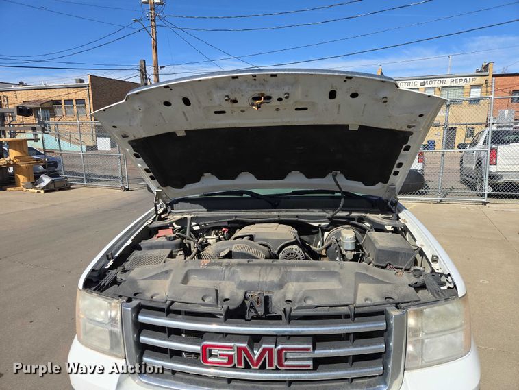 image for item EV5509 2012 GMC Sierra pickup truck