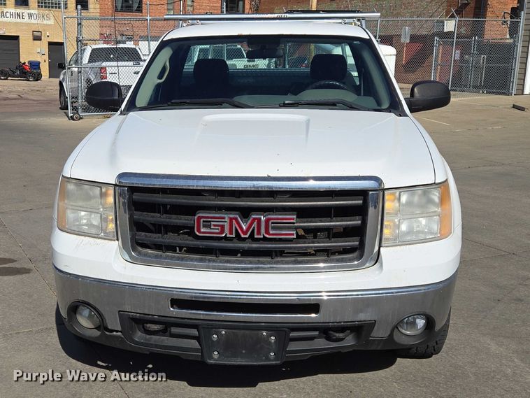 image for item EV5510 2010 GMC Sierra pickup truck