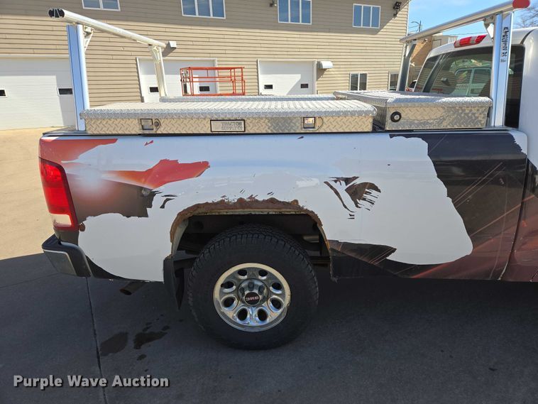 image for item EV5510 2010 GMC Sierra pickup truck