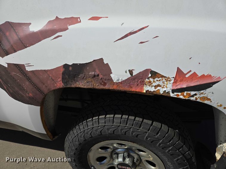 image for item EV5510 2010 GMC Sierra pickup truck