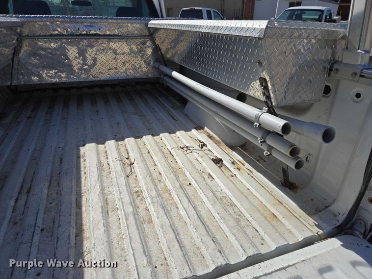 image for item EV5510 2010 GMC Sierra pickup truck