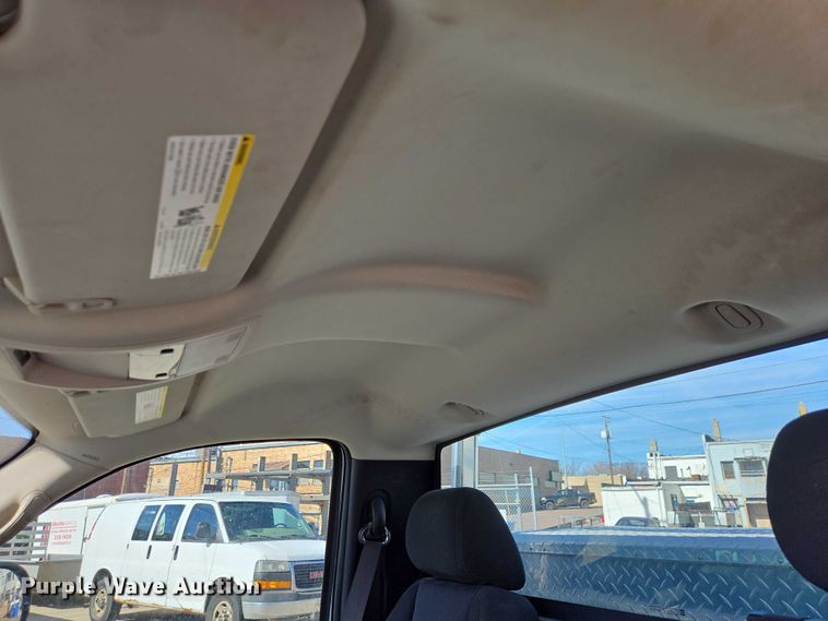 image for item EV5510 2010 GMC Sierra pickup truck