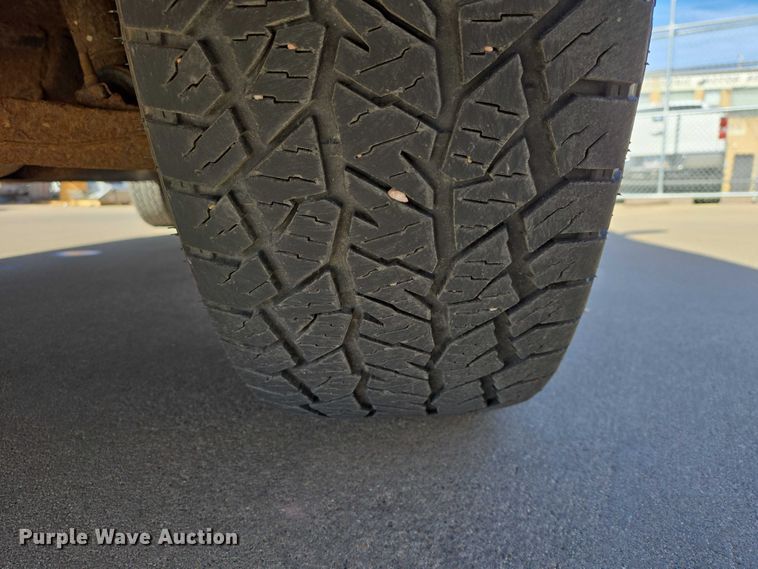 image for item EV5510 2010 GMC Sierra pickup truck