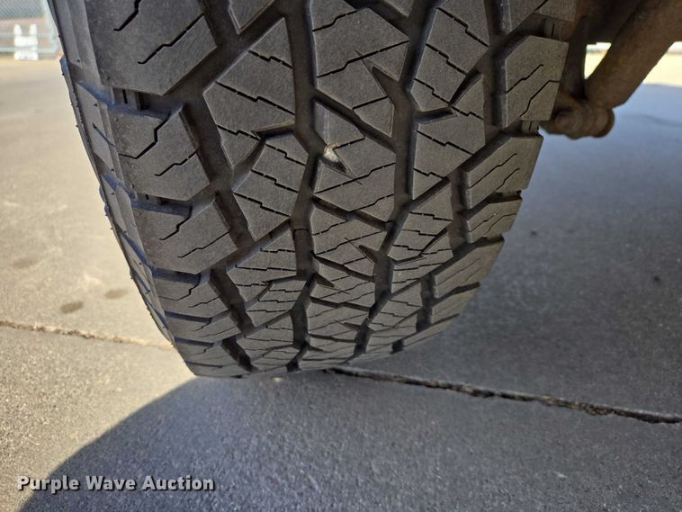 image for item EV5510 2010 GMC Sierra pickup truck