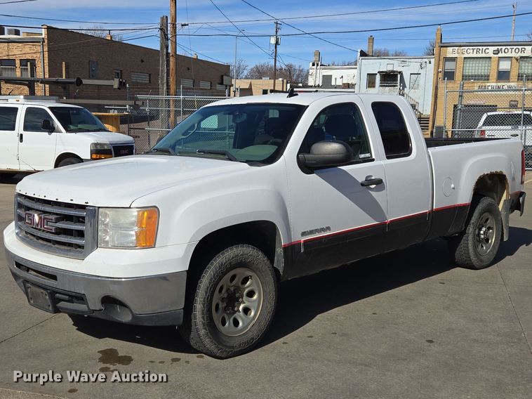 image for item EV5511 2012 GMC Sierra Ext. Cab pickup truck