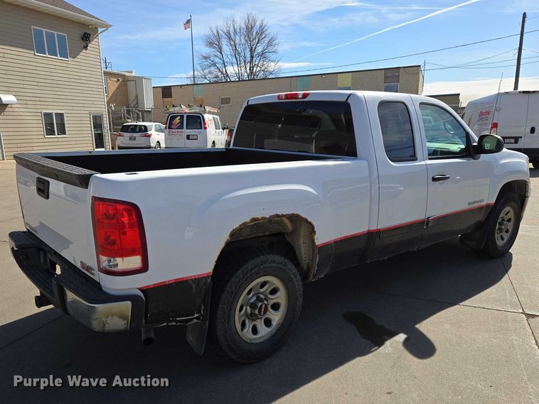 image for item EV5511 2012 GMC Sierra Ext. Cab pickup truck