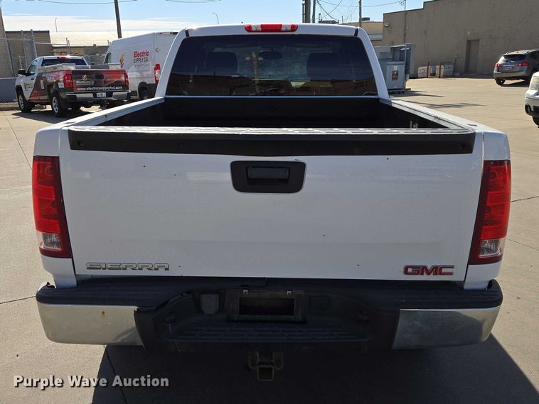 image for item EV5511 2012 GMC Sierra Ext. Cab pickup truck