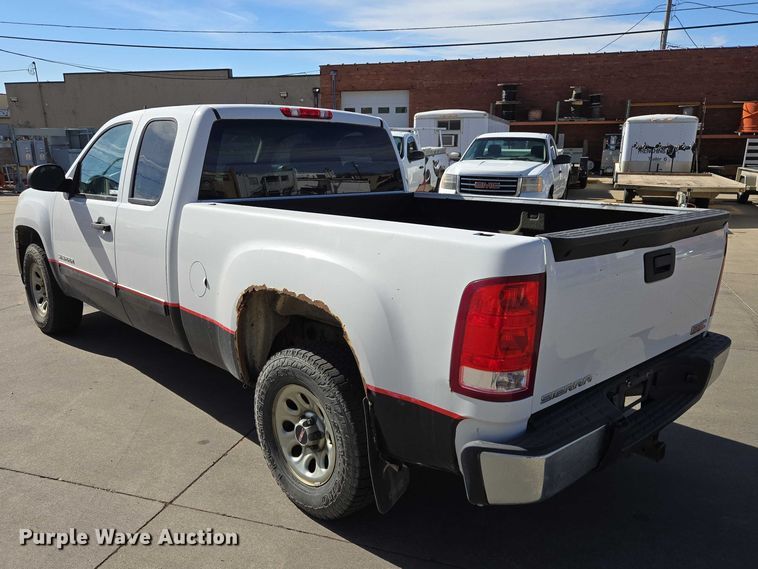 image for item EV5511 2012 GMC Sierra Ext. Cab pickup truck