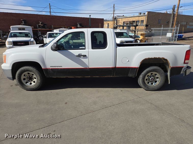 image for item EV5511 2012 GMC Sierra Ext. Cab pickup truck